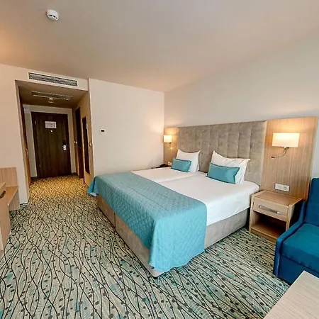 Astoria Inclusive- Private & Club Otel 4*