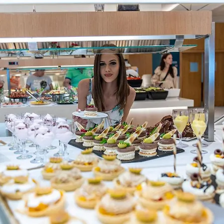 Astoria Inclusive- Private & Club 4* Золоті Піски