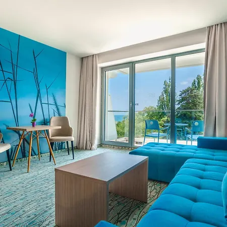 Astoria Inclusive- Private & Club Otel 4*