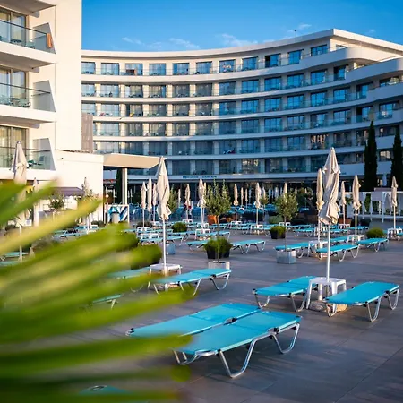 Astoria Inclusive- Private & Club Готель