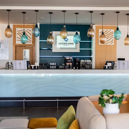 Готель Astoria Inclusive- Private & Club 4*