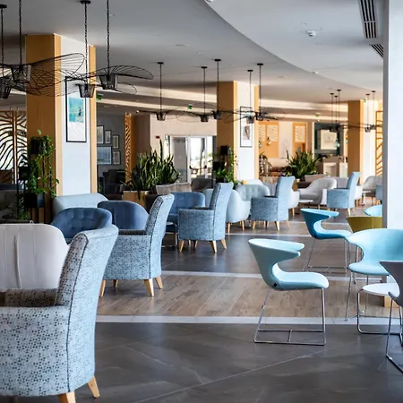 Astoria Inclusive- Private & Club Готель