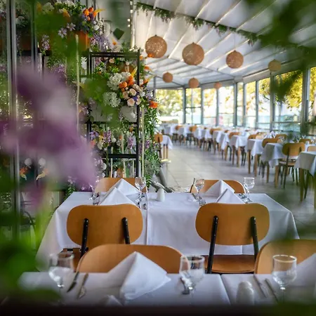 Готель Astoria Inclusive- Private & Club