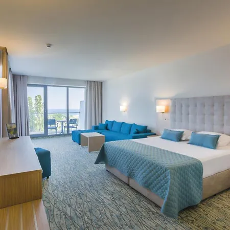 Astoria Inclusive- Private & Club 4*