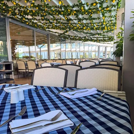 Astoria Inclusive- Private & Club 4*