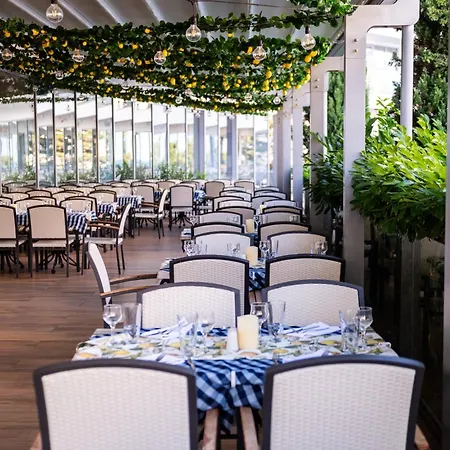 Astoria Inclusive- Private & Club 4*