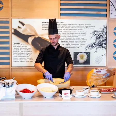 Astoria Inclusive- Private & Club 4*