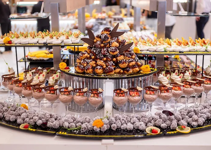 فندق Astoria By Astoria Collection 4*